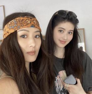 孙芸芸和女儿